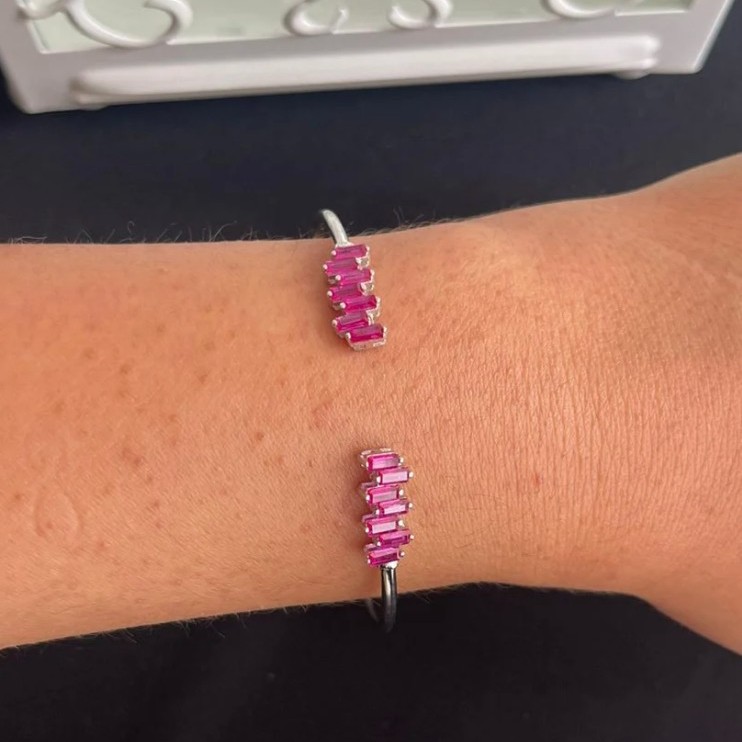 Pink stones multiple flowers silver bracelet