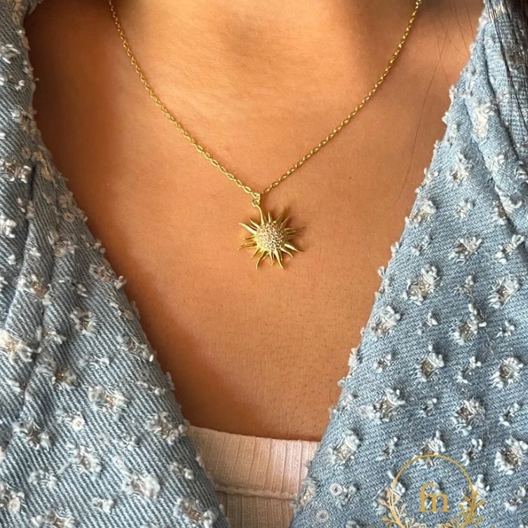 Shinny sun silver necklace gold plated