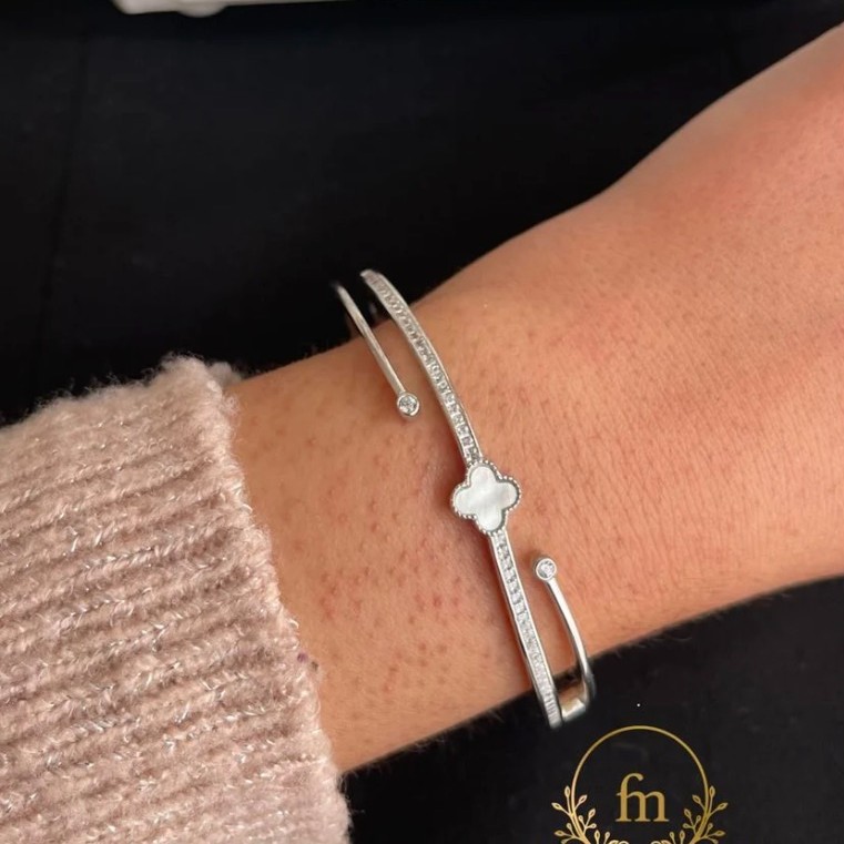 White rose silver bangle with zircon stones-
