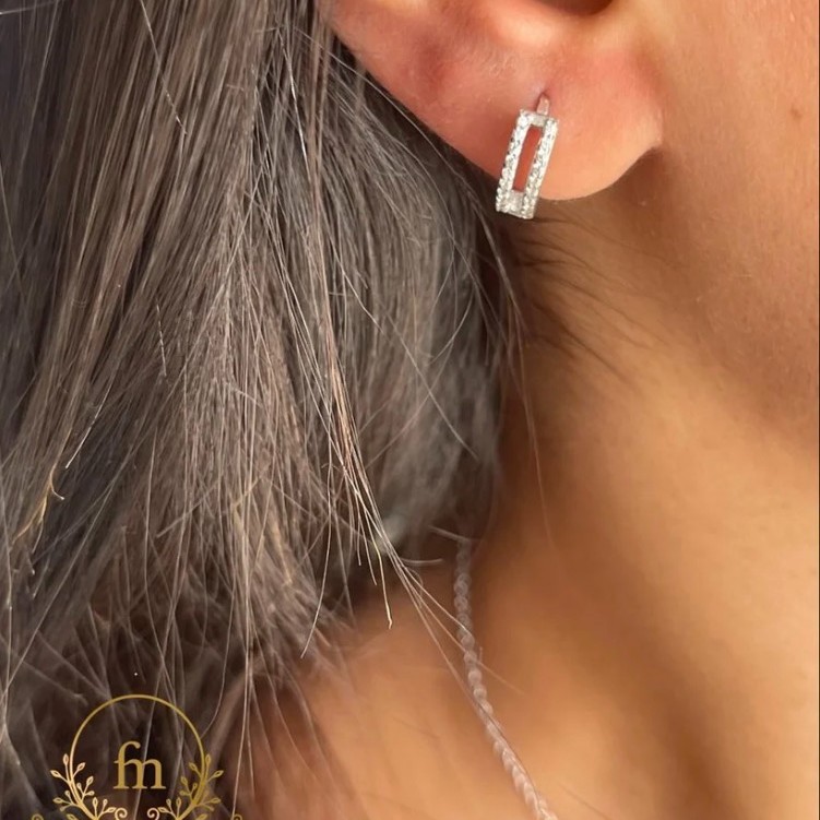 Round clip silver earrings